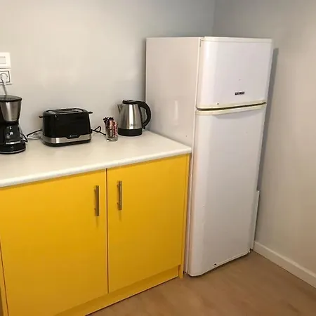 Cozy Flat - 5mins Walking From Beach *
