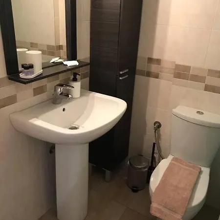 Cozy Flat - 5mins Walking From Beach *
