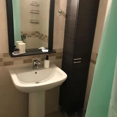 Cozy Flat - 5mins Walking From Beach 公寓