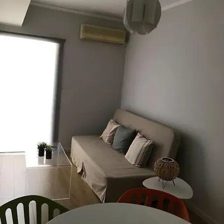 Cozy Flat - 5mins Walking From Beach